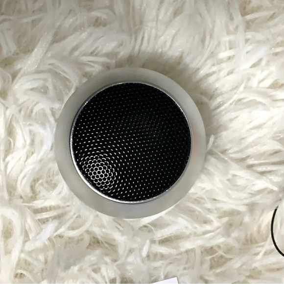 New wireless mini speaker, Silver - Picture 5 of 11